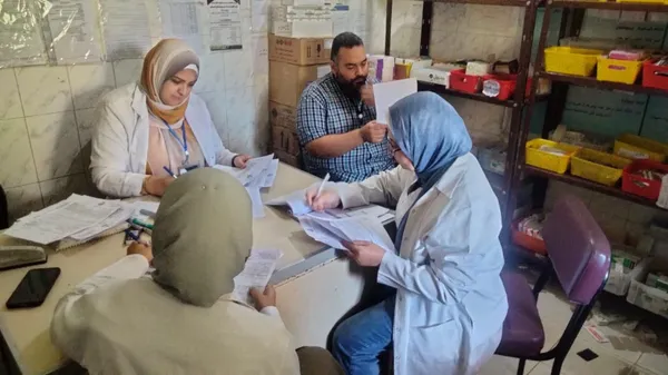جانب من القافلة العلاجية 