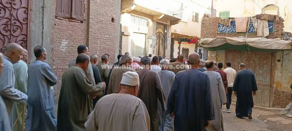 جانب من تشييع الجثمان 