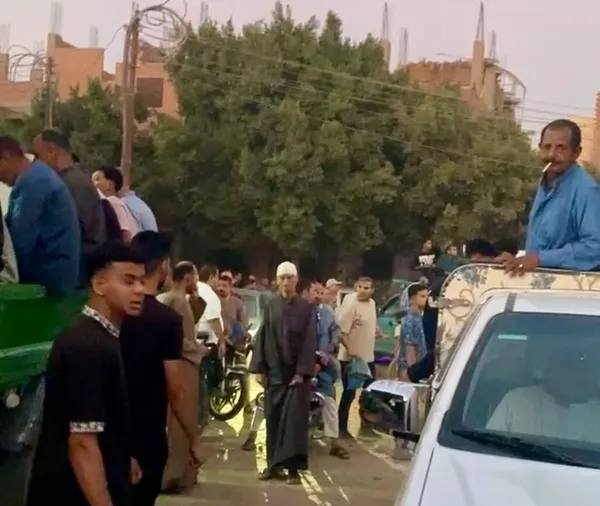 جانب من جنازة الشيخ رضا 