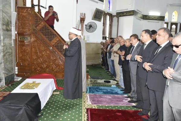 جنازة عسكرية مهيبة  للنقيب أحمد النشار بحضور القيادات الأمنية والعسكرية والتنفيذية وأبناء بورسعيد 