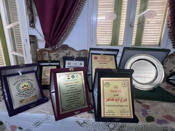 عاصر 5 حروب وعاش ليروي الأسطورة.. 