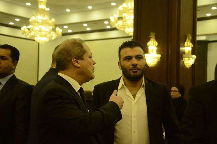 عماد متعب يقدم العزاء في الرئيس السابق مبارك بمسجد المشير ...