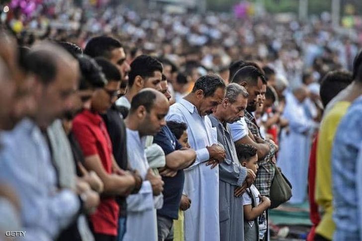 Ø³Ù‚ÙˆØ· ÙˆØ§Ø¨Ù„ Ù…Ù† Ø§Ù„ØµÙˆØ§Ø±ÙŠØ® Ø£Ø«Ù†Ø§Ø¡ ØµÙ„Ø§Ø© Ø§Ù„Ø¹ÙŠØ¯ ÙÙŠ Ø§Ù„Ù‚ØµØ± Ø§Ù„Ø±Ø¦Ø§Ø³ÙŠ Ø§Ù„Ø£ÙØºØ§Ù†ÙŠ Ø¨ÙƒØ§Ø¨ÙˆÙ„ ÙÙŠØ¯ÙŠÙˆ Ø£Ù‡Ù„ Ù…ØµØ±