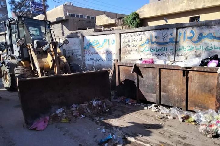 حملات نظافة مكثفة بشوارع مدينة الحامول