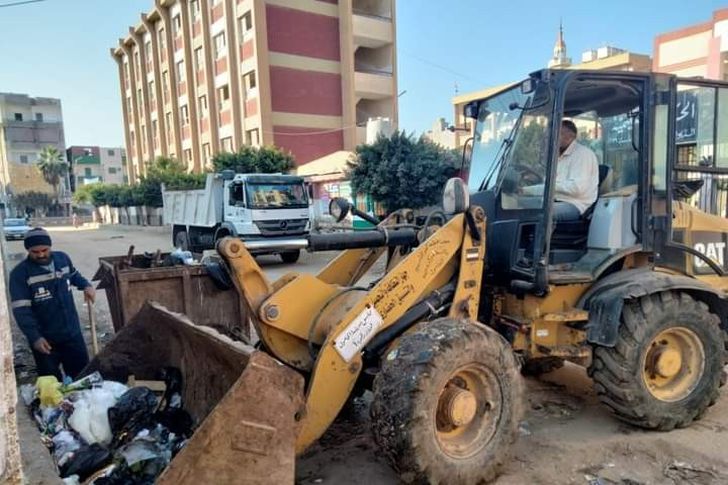 استمرار حملات النظافة وصيانة كشافات الإنارة العامة بشوارع مدينة الحامول 