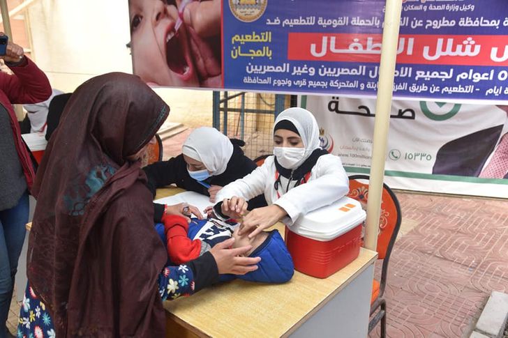 شلل حملة الاطفال تطعيم بدء حملة