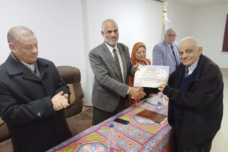 مدينة سيوة تكرم أعضاء القافلة الطبية والمجتمعية المجانية بجامعة الإسكندرية