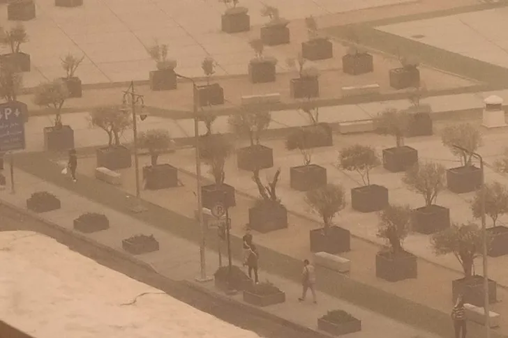 عاصفة ترابية