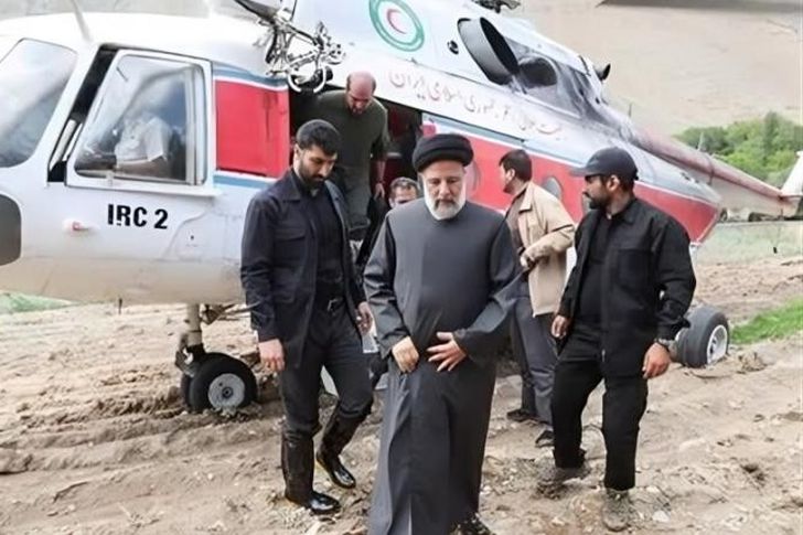 حطام طائرة الرئيس الإيراني 