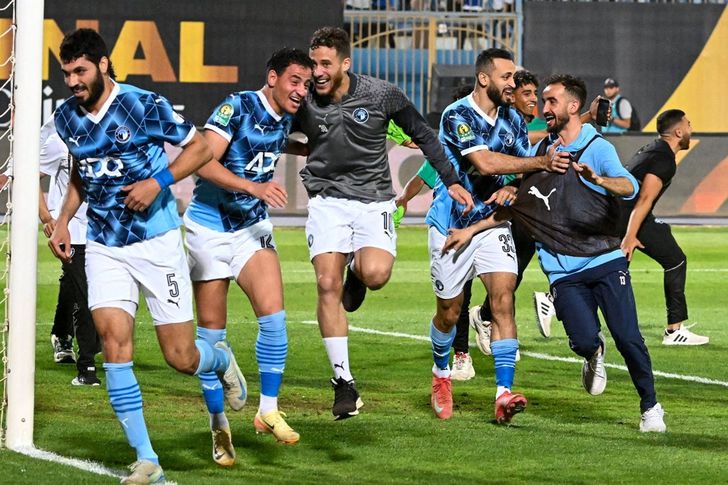 بيراميدز يتوج 