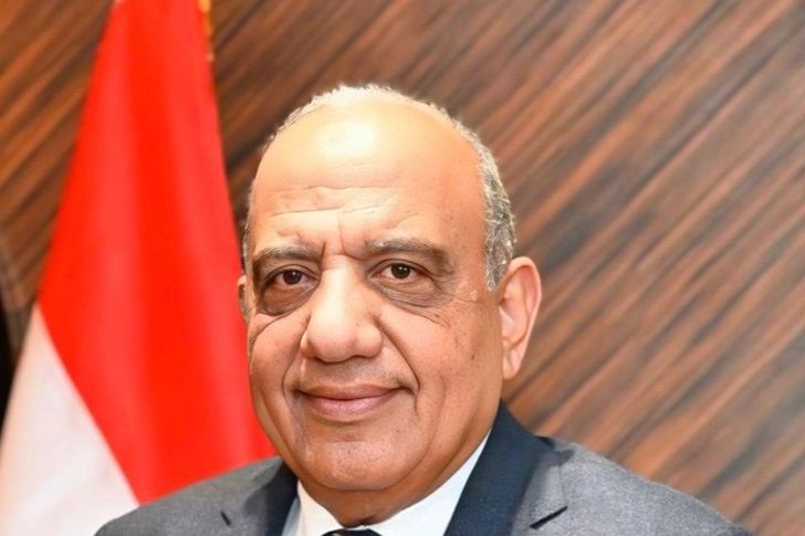  الدكتور محمود عصمت وزير الكهرباء والطاقة المتجددة