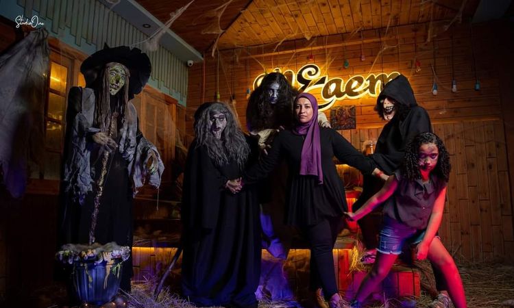 حكاية ابنة دمياط “خلود أبوالعنين” ماكير الخدع السينمائية.. بدأت موهبتي في عمر 17 عامًا وورثت الفن من عائلتي (صور) | أهل مصر حكاية ابنة دمياط “خلود أبوالعنين” ماكير الخدع السينمائية.. بدأت موهبتي في عمر 17 عامًا وورثت الفن من عائلتي (صور) | أهل مصر