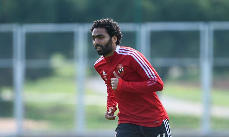 بعد سقوطه في مباراة الأهلي وسيمبا- تفاصيل إصابة حسين الشحات