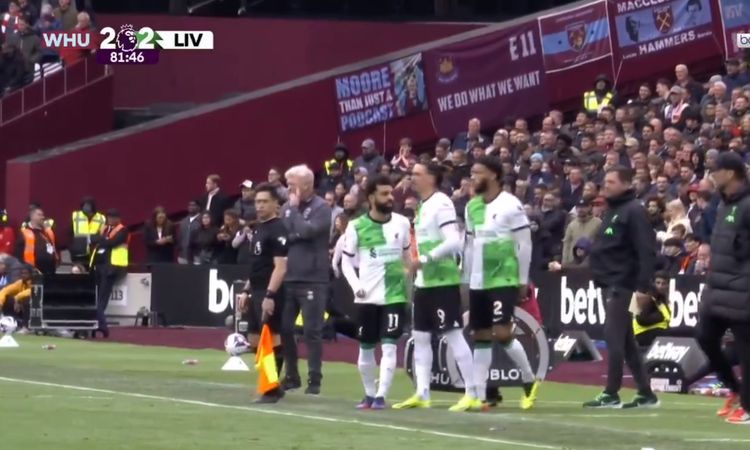 «خناقة» محمد صلاح ويورجن كلوب في مباراة ليفربول ووست هام (فيديو)