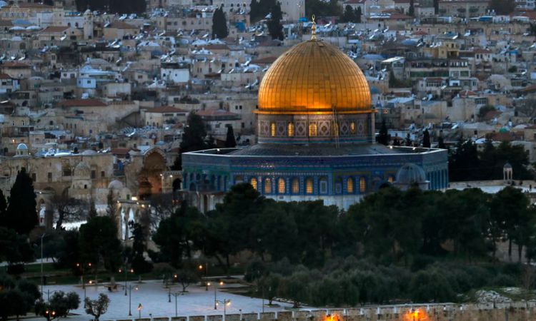 لجنة شؤون الكنائس في فلسطين تدين تصريحات السفير الأمريكي وتعتبرها “تحويلًا خطيرًا للصراع”